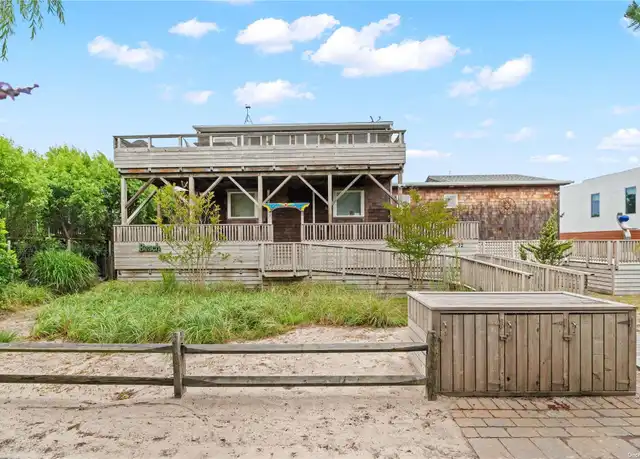 Property at 32 Schooner Walk, Bay Shore, NY, 11706, 4 beds, 3.5 baths, [object Object]