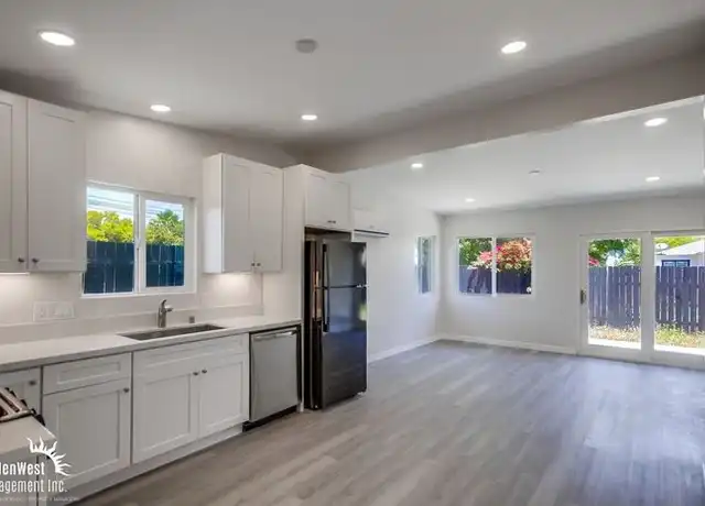 Property at 3983 King St, La Mesa, CA, 91941, 2 beds, 1 bath, [object Object]