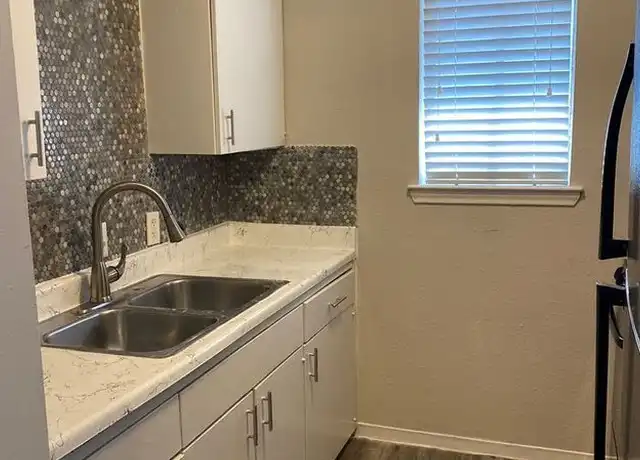 Property at 1729 Cox St Unit 116, Carrollton, TX, 75006, 1 bed, 1 bath, [object Object]