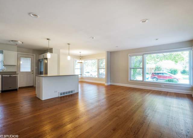 Photo of 233 Thelin Ct, Wilmette, IL 60091