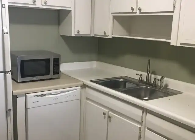 Property at 3831 West End Ave #24, Nashville, TN, 37205, 1 bed, 1 bath, [object Object]