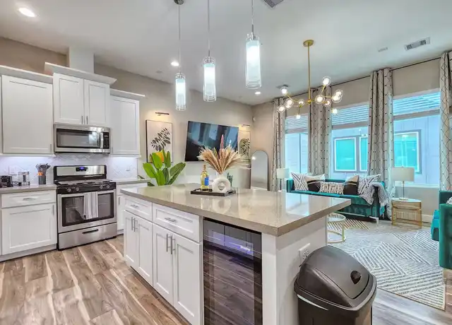 Property at 240 Julia St Unit B, Houston, TX, 77022, 3 beds, 2.5 baths, [object Object]