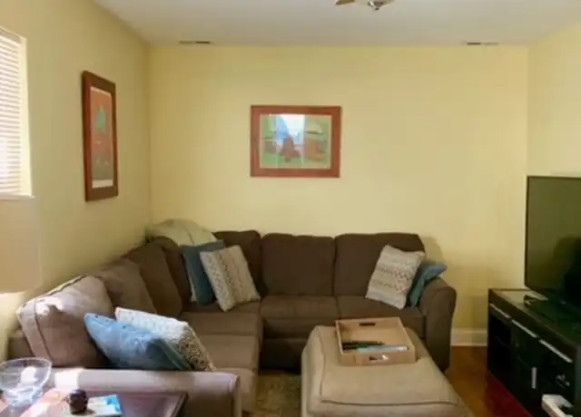 Property at 1523 W Walton St Unit 2R, Chicago, IL, 60642, 1 bed, 1 bath, [object Object]