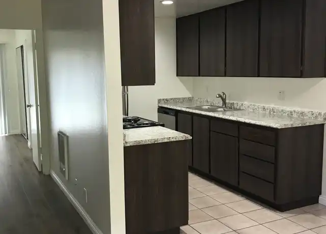 Property at 2110 Newport Blvd Unit 10, Costa Mesa, CA, 92627, 1 bed, 1 bath, [object Object]