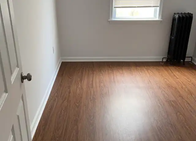 Property at 429 W Girard Ave Fl rear, Philadelphia, PA, 19123, 2 beds, 1 bath, [object Object]