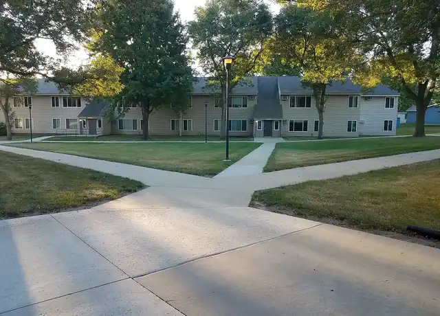 Property at Windom Apartments - 135 6th Ave S, Windom, MN, 56101, 1 bed, 1 bath, [object Object]