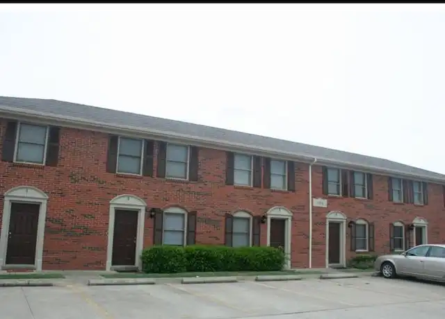 Property at 104 Maple Hill Dr Unit DR5, Richmond, KY, 40475, 2 beds, 1.5 baths, [object Object]