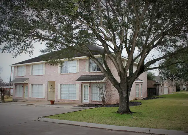 Property at 347 Stone Hill Dr Unit 4, Brenham, TX, 77833, 2 beds, 2 baths, [object Object]