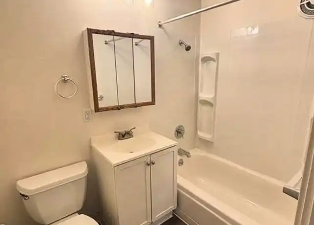Property at Crestview - 3630 Renton Ave S, Seattle, WA, 98144, 1 bed, 1 bath, [object Object]