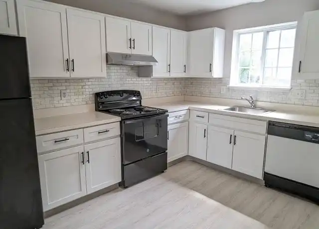 Property at 1141 E Main St Unit C03, Waterbury, CT, 06705, 2 beds, 1.5 baths, [object Object]