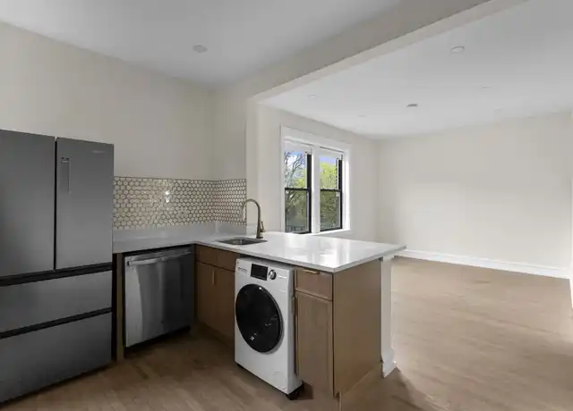 Property at 4636 N Hamilton Ave Unit 1, Chicago, IL, 60625, 4 beds, 2 baths, [object Object]