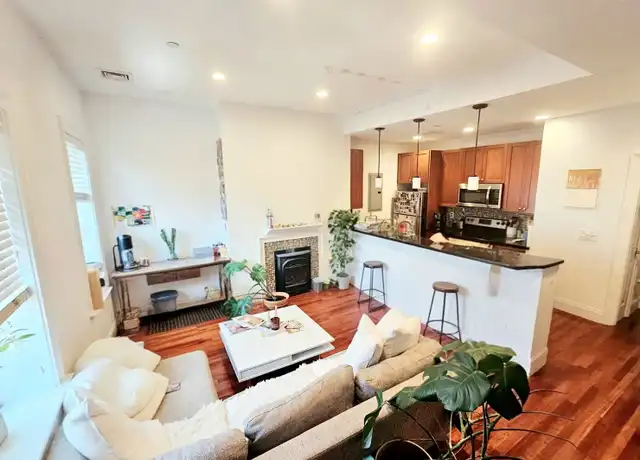Property at 14 Temple St Unit 4, Boston, MA, 02114, 1 bed, 1 bath, [object Object]