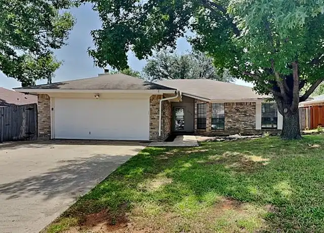 Property at 2618 Bayberry Ln, Euless, TX, 76039, 3 beds, 2 baths, [object Object]