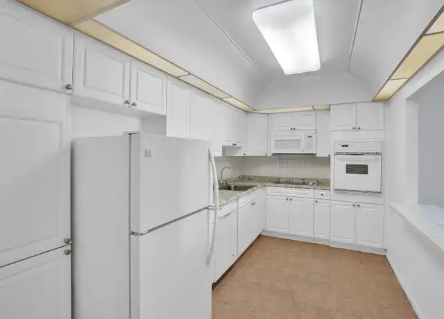 Property at 19390 Collins Ave #1009, Sunny Isles Beach, FL, 33160, 1 bed, 1 bath, [object Object]