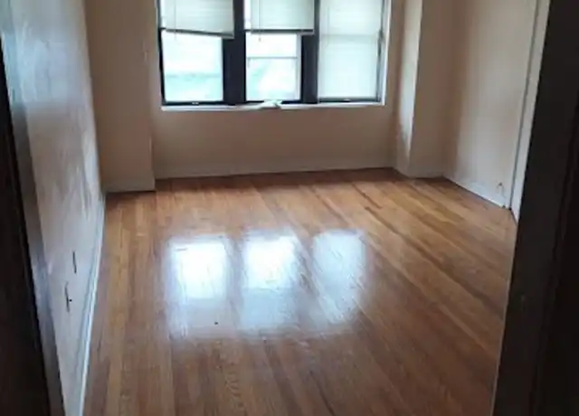 Property at 2804-2810 W Kilbourn Ave Unit 9-2810, Milwaukee, WI, 53208, 2 beds, 1 bath, [object Object]