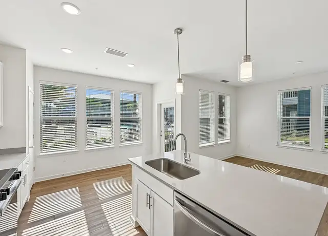 Photo of 130 Orlando Breeze CIR, Davenport, FL