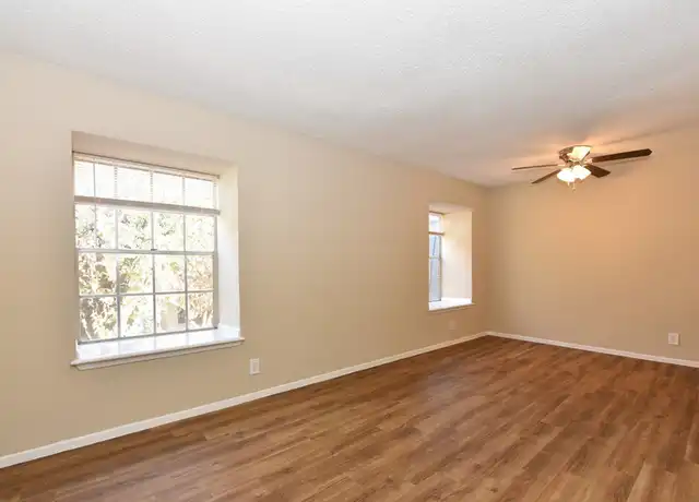 Property at 406 W Anderson Ln Unit 966, Austin, TX, 78752, 1 bed, 1 bath, [object Object]