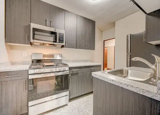 Property at 3124 W National Ave Unit 3124-12, Milwaukee, WI, 53215, 1 bed, 1 bath, [object Object]