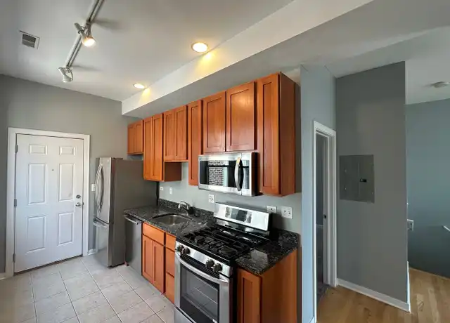 Property at 2143 N Western Ave Unit 3F, Chicago, IL, 60647, 1 bed, 1 bath, [object Object]