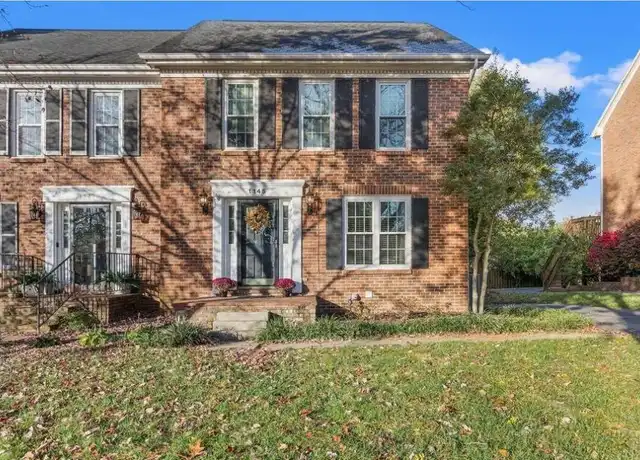 Property at 1145 Dunbarton Ln, Lexington, KY, 40502, 3 beds, 2.5 baths, [object Object]