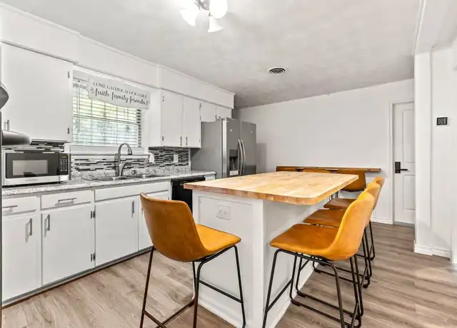 Property at 1549 Serenade Ln, Dallas, TX, 75241, 1 bed, 1 bath, [object Object]