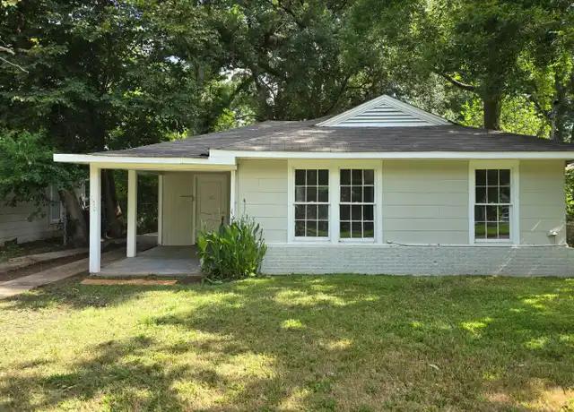 Property at 130 E Slattery Blvd, Shreveport, LA, 71104, 3 beds, 2 baths, [object Object]
