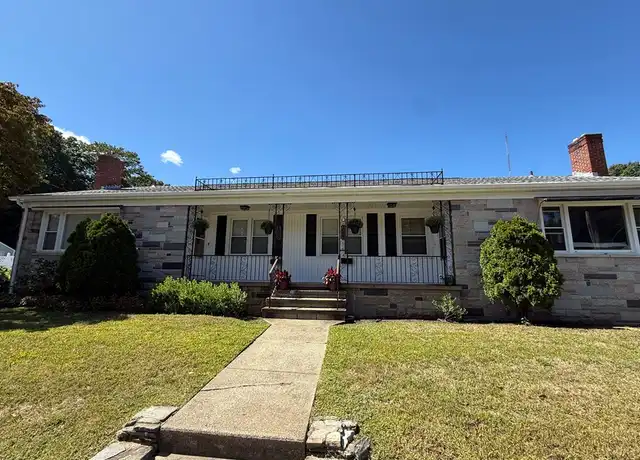 Property at 1089 Plainfield St, Johnston, RI, 02919, 2 beds, 1 bath, [object Object]