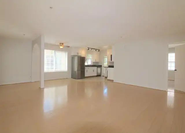 Property at 1304 Brunner St Unit 2/ G2, San Diego, CA, 92110, 3 beds, 2 baths, [object Object]