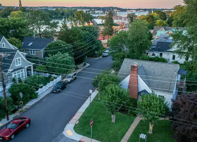 Property at 301 Adams St Apt B, Annapolis, MD, 21403, 2 beds, 1 bath, [object Object]