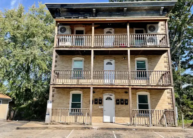 Property at 14 Dwight St Unit 3B, Bristol, CT, 06010, 2 beds, 1 bath, [object Object]