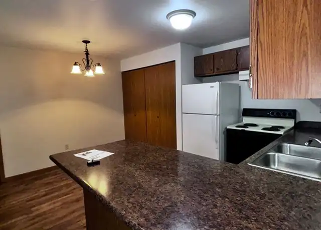 Property at 110 W 11th St Unit 1, Kaukauna, WI, 54130, 2 beds, 1 bath, [object Object]