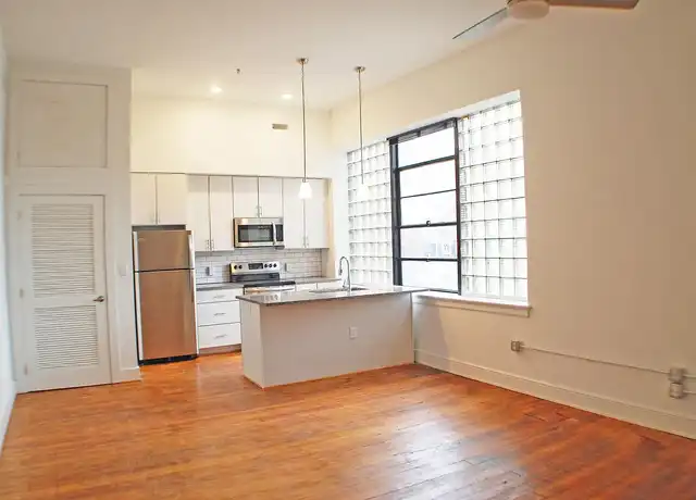 Property at 326 EAST - 326 E Broad St, Richmond, VA, 23219, 1-3 bed, 1-2 bath, Contact for Price