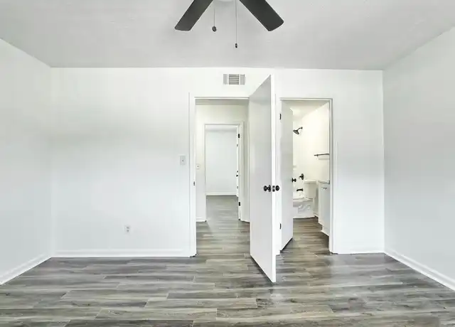 Property at 4550 Washington Rd Unit D4, Atlanta, GA, 30349, 2 beds, 1.5 baths, [object Object]