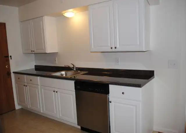 Property at 2860 Observatory Ave Unit 03, Cincinnati, OH, 45208, 1 bed, 1 bath, [object Object]