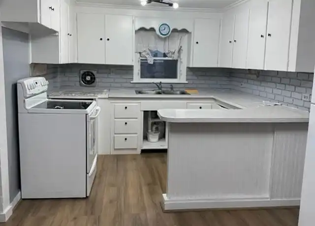 Property at 28 Congress St Unit A, Milford, MA, 01757, 3 beds, 1 bath, [object Object]