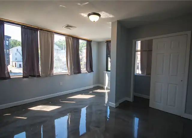Property at 285 Main St Unit 2, Woonsocket, RI, 02895, 2 beds, 1 bath, [object Object]