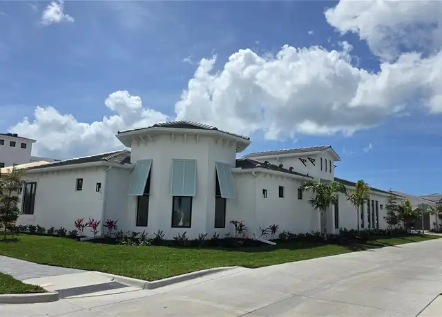 Property at 6412 Sea Lavender Dr, Bradenton, FL, 34210, 3 beds, 3.5 baths, [object Object]
