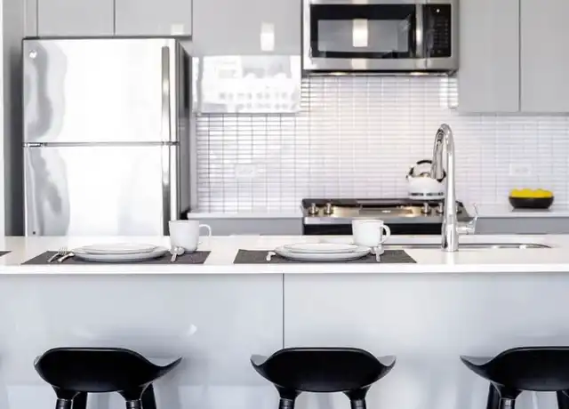 Property at 810 W Van Buren St, Chicago, IL, 60661, 2 beds, 2 baths, [object Object]