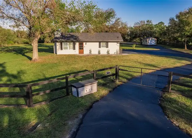 Property at 1010 Robinhood Dr, Punta Gorda, FL, 33982, 2 beds, 2 baths, [object Object]