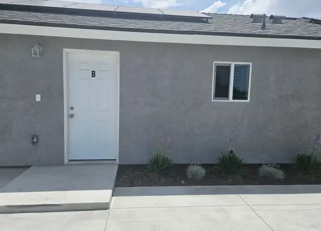 Property at 2319 Wilshire Aly Unit B, Bakersfield, CA, 93305, 2 beds, 1 bath, [object Object]