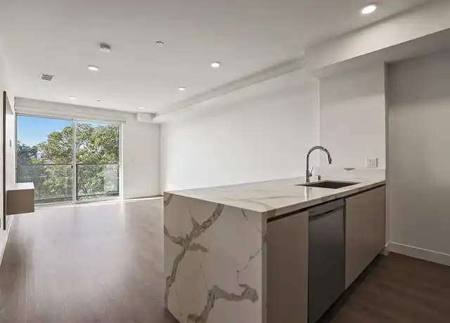 Property at Pico Primo - 5550 W Pico Blvd, Los Angeles, CA, 90019, 1 bed, 1 bath, [object Object]