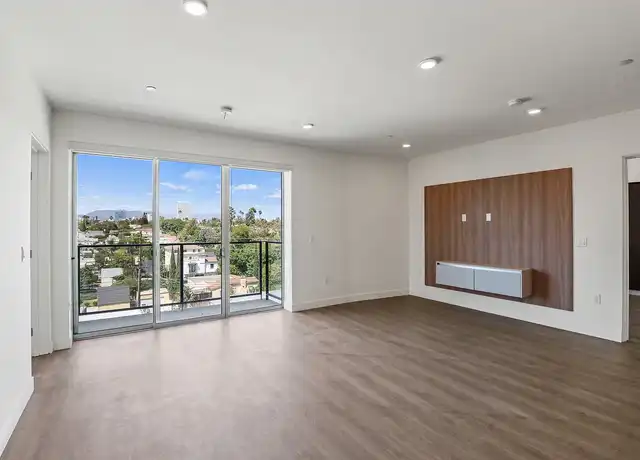 Property at Pico Primo - 5550 W Pico Blvd, Los Angeles, CA, 90019, 0 beds, 1 bath, [object Object]