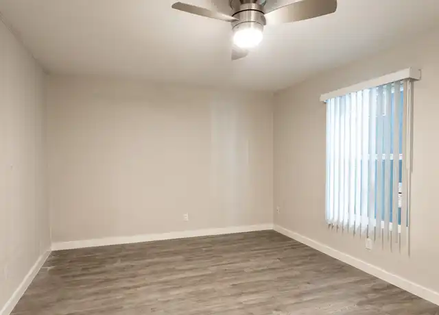 Property at 212 W 38th St Unit 576, Austin, TX, 78705, 2 beds, 1 bath, [object Object]