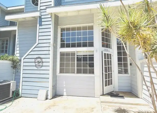 Property at 19130 Beachcrest Ln Unit C, Huntington Beach, CA, 92646, 3 beds, 2.5 baths, [object Object]