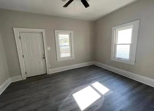 Property at 1131 13th St SE, Roanoke, VA, 24013, 3 beds, 1 bath, [object Object]