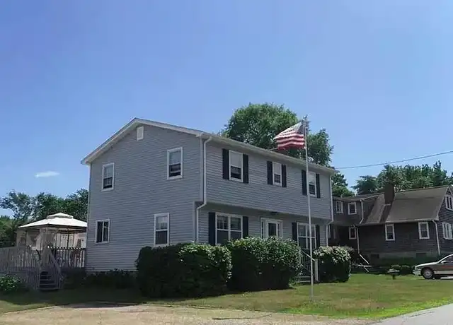 Property at 10 Saltaire Ave, Niantic, CT, 06357, 4 beds, 1.5 baths, [object Object]