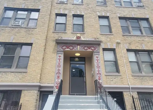 Property at 72 Walnut Park Unit 3, Boston, MA, 02119, 1 bed, 1 bath, [object Object]
