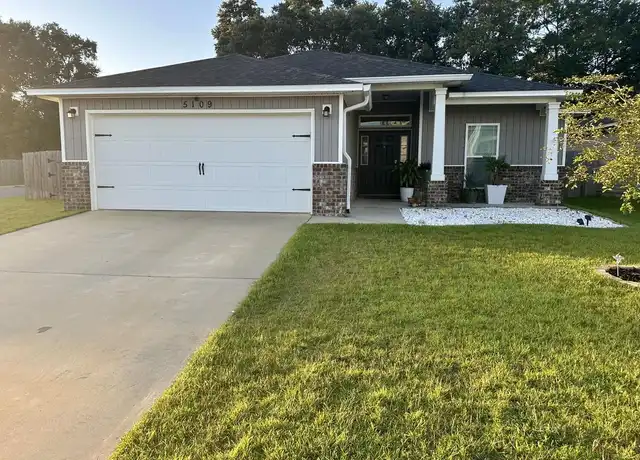 Property at 5109 Peach Dr, Milton, FL, 32571, 4 beds, 2 baths, [object Object]