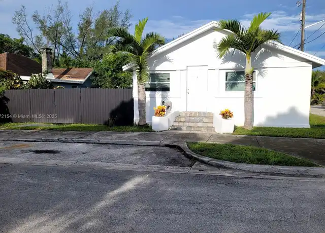 Property at 5720 NE Miami Pl, Miami, FL, 33137, 2 beds, 1 bath, [object Object]
