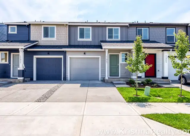 Property at 11927 NE 104th St, Vancouver, WA, 98662, 3 beds, 3 baths, [object Object]